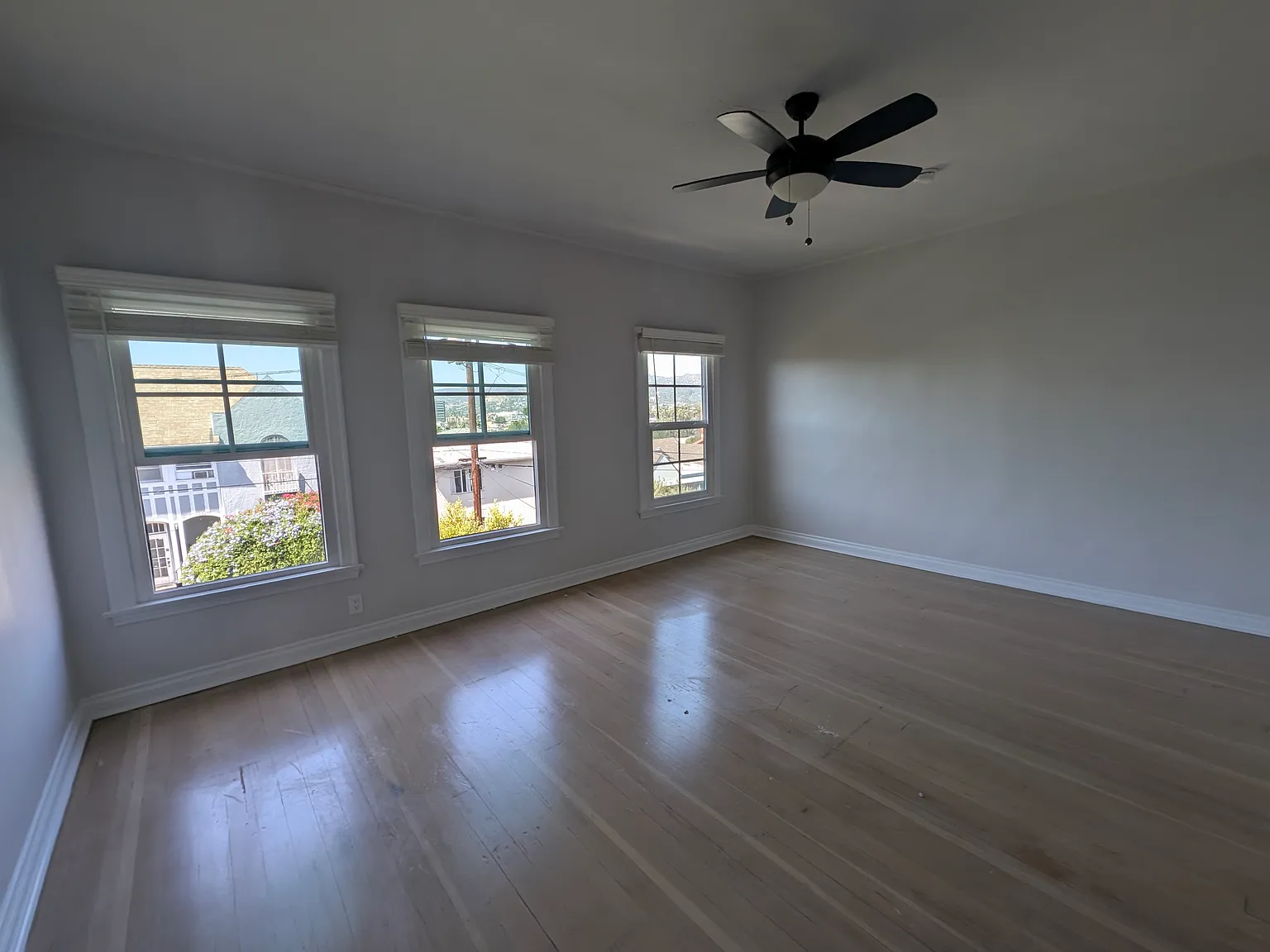 1 bed, 800 sqft, $2,995 — Photo 2