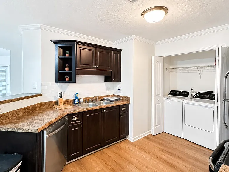 160 Brandimere Dr — Photo 16