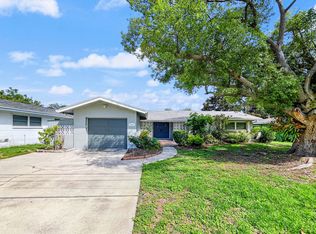 1031 Honeysuckle Rd, Largo, FL 33770
