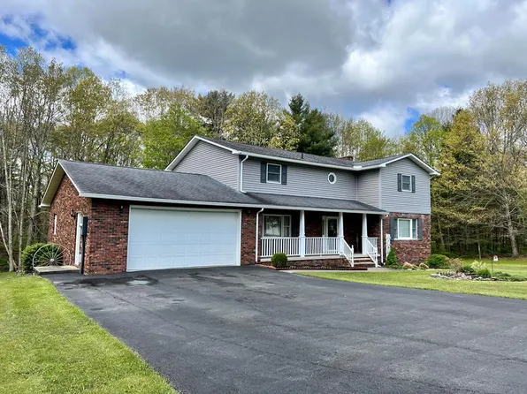 602 Wandering Ln, Beaver, WV 25813