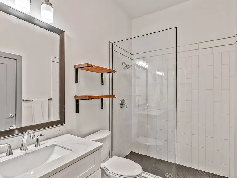 2407 8th Ave S #505 — Photo 38