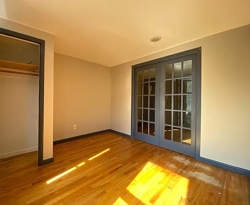 Rented by REAL New York | media 6