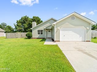 443 Dion Dr, Hubert, NC 28539