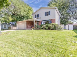 1906 Rugby Rd, Champaign, IL 61821