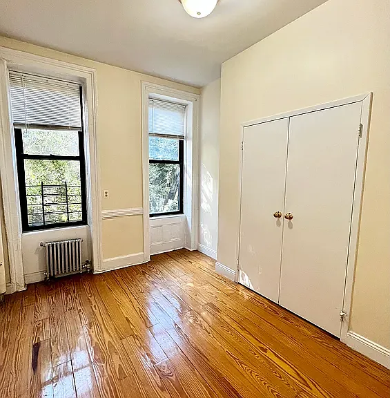 424 E 83rd St #1E — Photo 2