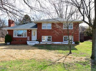 117 Buttercup Rd, Louisville, KY 40218