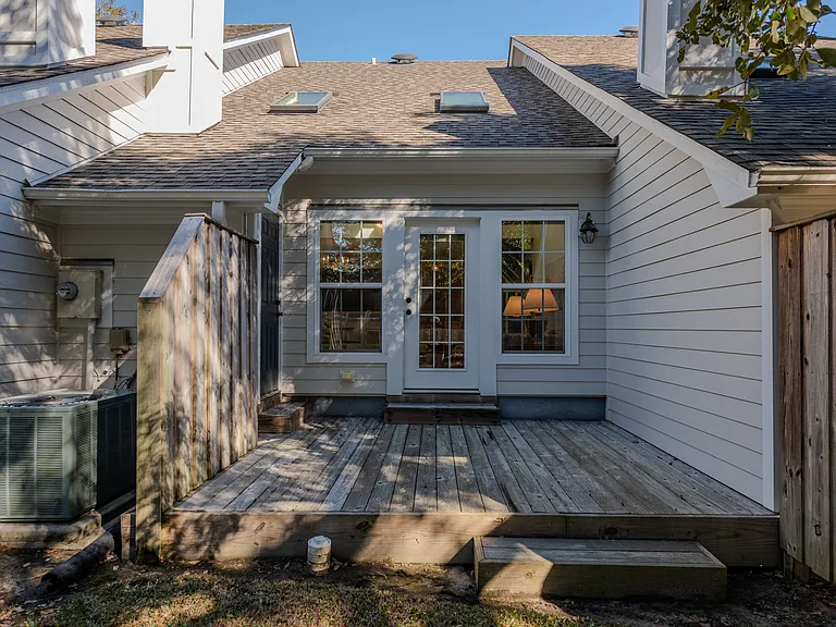 6211 Wrightsville Ave #105 — Photo 2
