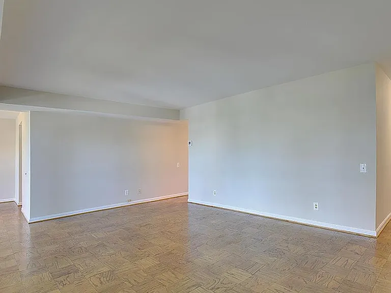 756 Fairview Ave #D — Photo 2