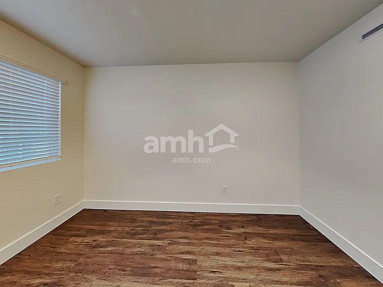 1271 E Ludlow Dr — Photo 17