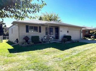 28655 Buckingham St, Livonia, MI 48154