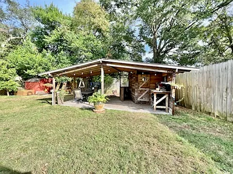 334 Plymouth Ave — Photo 9