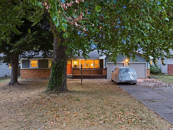 2nd image of 733 N Belview Avenue