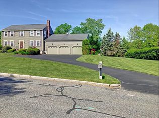 5 Crestwood Dr, Ashland, MA 01721