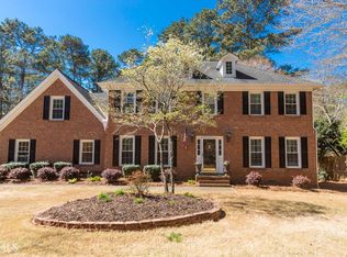 3915 Hunting Ridge Dr, Lilburn, GA 30047