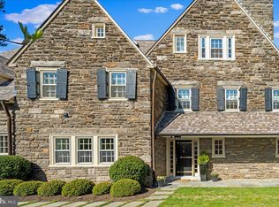 215 W Gravers Ln, Philadelphia, PA 19118