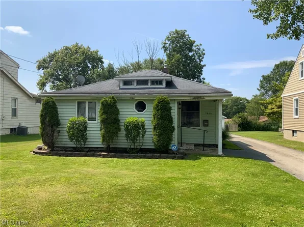 7616 N Lima Rd, Poland, OH 44514