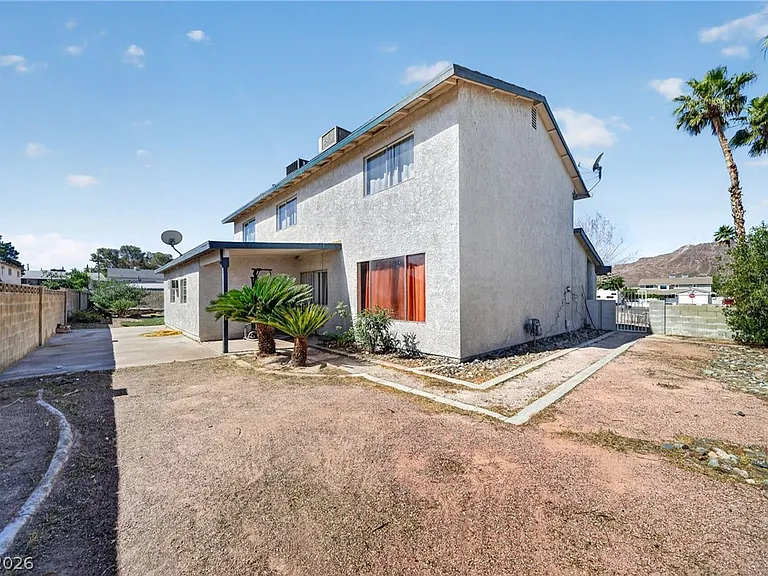 389 Summer Creek Ct — Photo 23