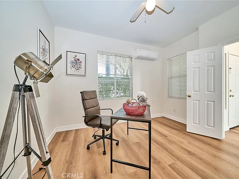 6377 Peach Ave — Photo 12