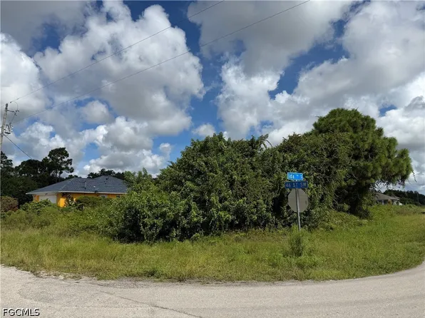 2902 46th St SW, Lehigh Acres, FL 33976