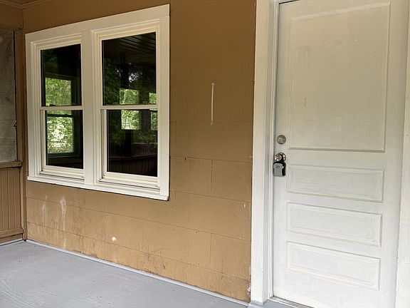 5th image of 1307 Hemingway St