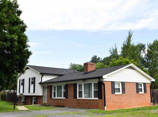 7 Bluestone Dr, Weyers Cave, VA 24486