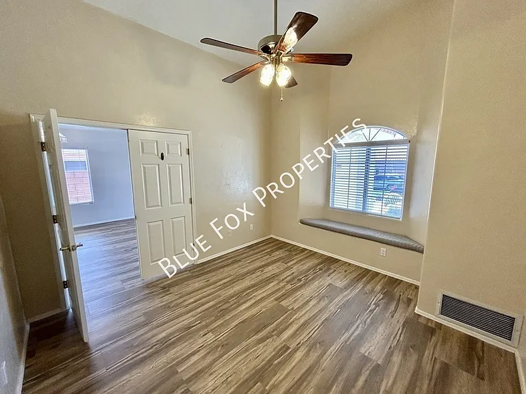 710 W Calle Alta Loma — Photo 18
