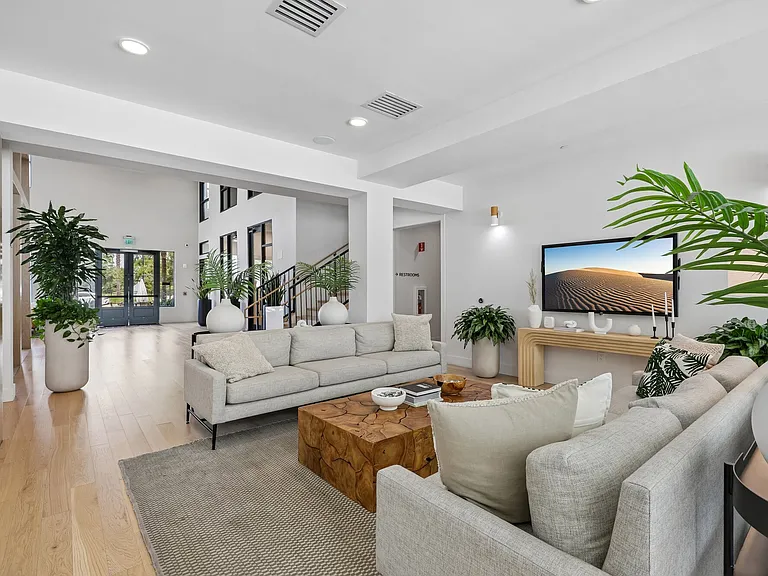 NOVEL Parkway by Crescent Communities — Photo 26