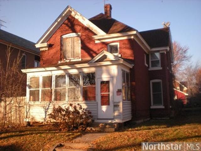 1st image of 595 Edmund Ave