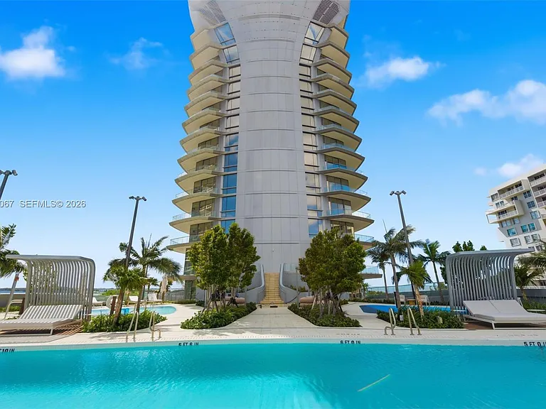 175 SE 25th Rd #3302 — Photo 77