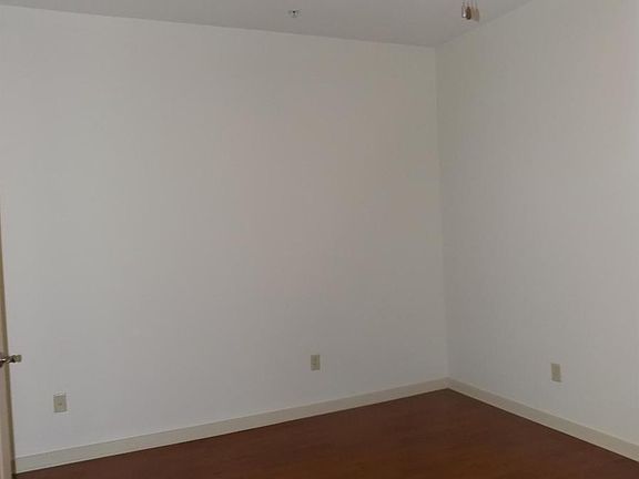 4th image of 210 S 16th St APT 616