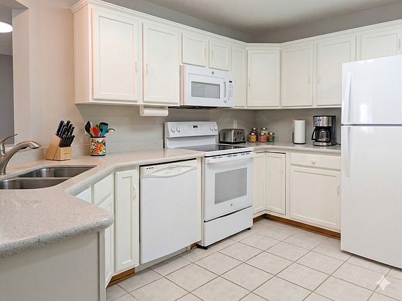 4th image of 3016 Timberwood Trl #2