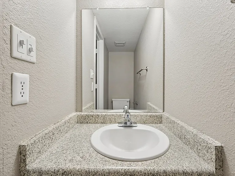 The Flats at Peoria — Photo 48