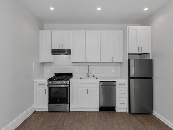 3rd image of 835 Pine St APT 4