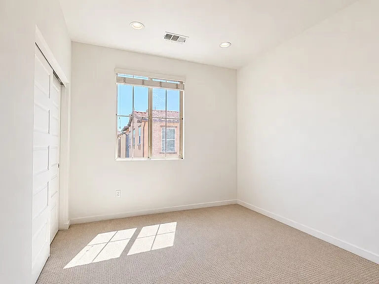 21000 Cornerstone Dr — Photo 13