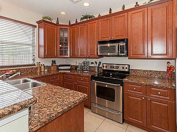 2nd image of 6638 Hidden Cove Dr