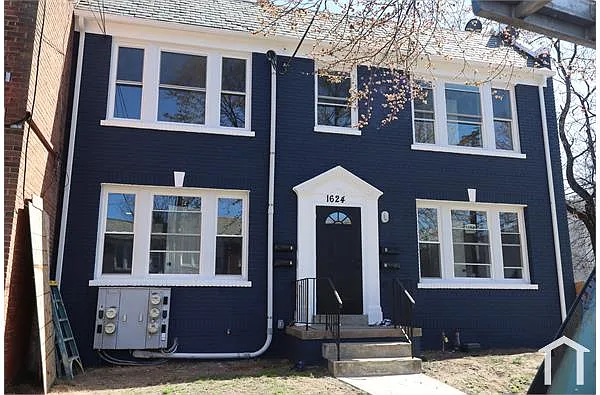 1624 17th Pl SE photo 1