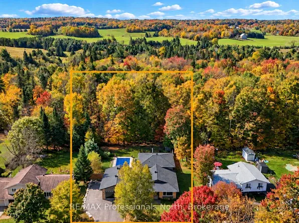 101 Meadow Heights Dr, Bracebridge, ON P1L 1A3
