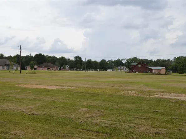 11165 Bassemier Ln, Hammond, LA 70403