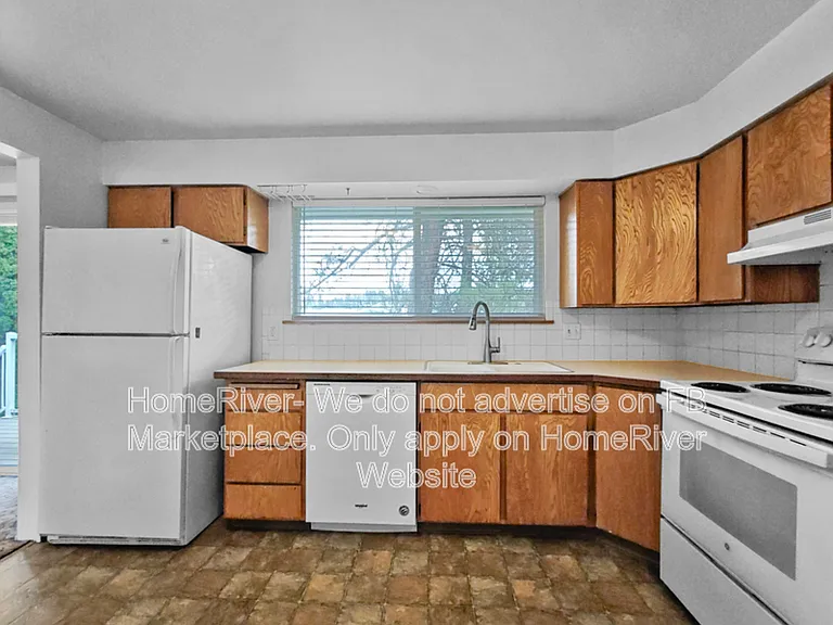 8808 N Calispel St — Photo 11
