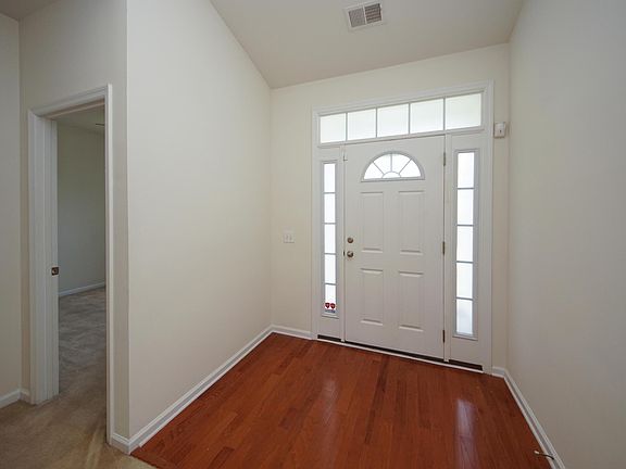 4th image of 8023 Hyannis Ct