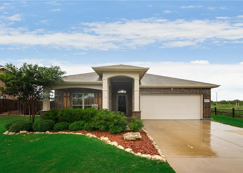 1st image of 6025 Comanche Peak Dr