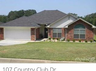 107 Country Club Dr, Longview, TX 75602