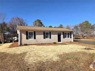 113 Ravenwood Cir, King, NC, 27021