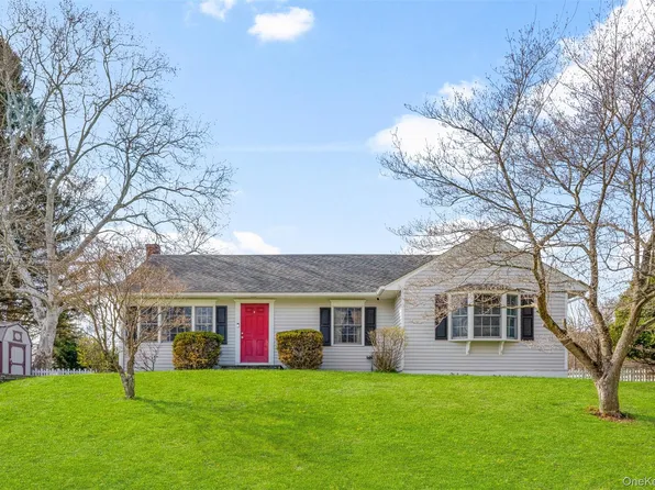 11 Gale Drive, Poughkeepsie, NY 12603