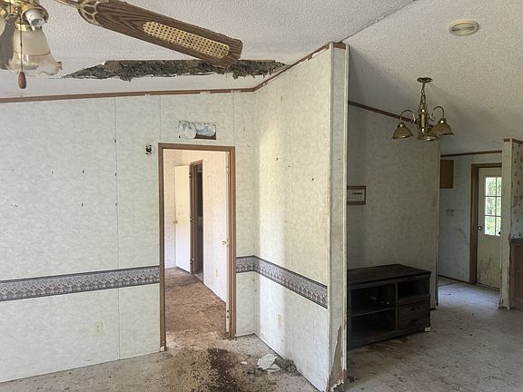 3rd image of 5375 Reynolds Rd