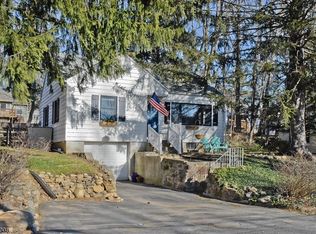 17 Hilsinger Rd, Mount Tabor, NJ 07878