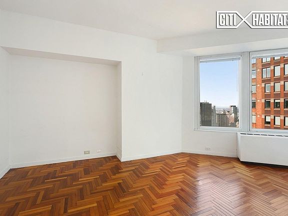 4th image of 150-156 W 56th St APT 5303