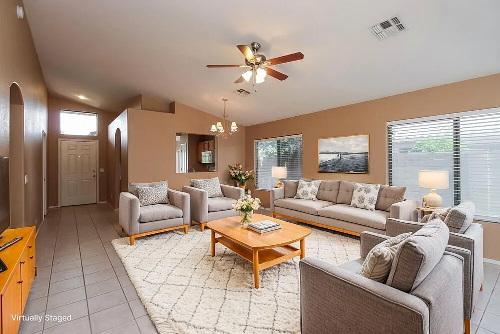 3 bed, 2.0 bath, 1544 sqft, $2,260 — Photo 2