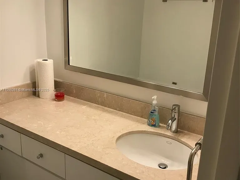 100 Lincoln Rd #808 — Photo 21