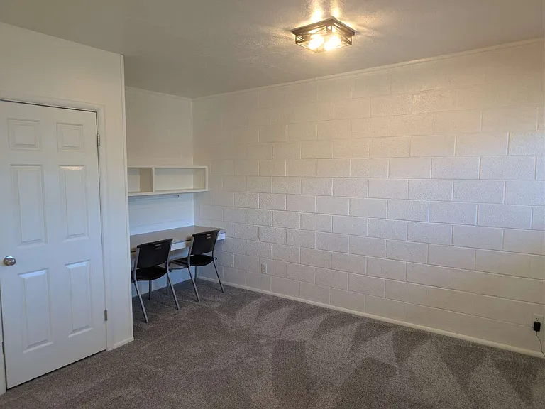 147 N 300 E #6 — Photo 4
